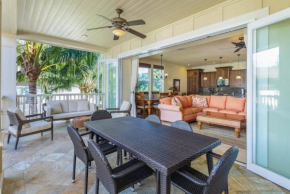 Beautiful Poolside Villa Open Layout With Pool Fitness and Beach Access